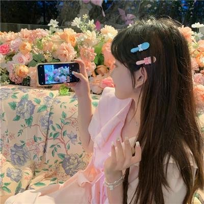 心不在焉的服务生